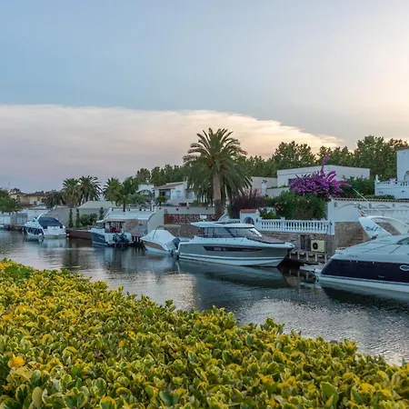 Villa Milenial Immo - Luxury Canal With Private Mooring